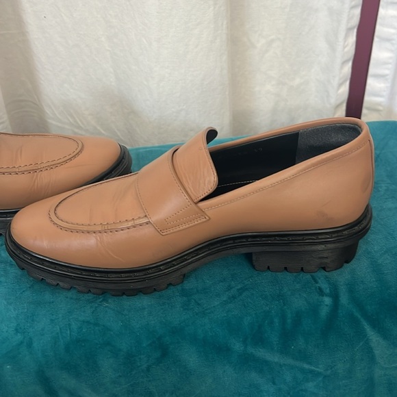 Balencia Paris Camel Leather Loafers l39 EU Like New - Picture 7 of 13